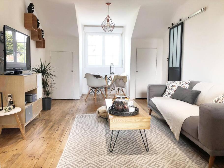 Chez Louchris Apartment *